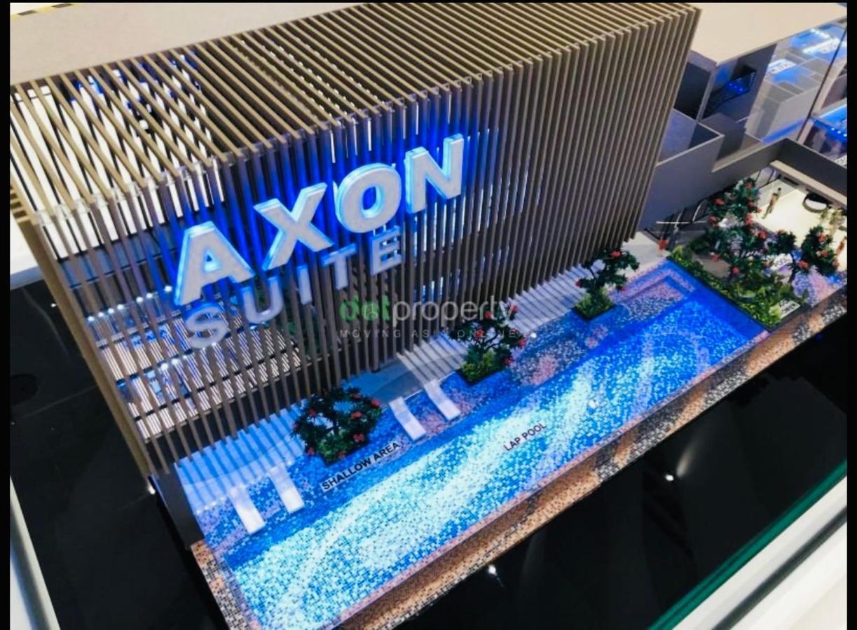 Axon Suites Bukit Bintang By Sky Pool Kuala Lumpur Exterior photo
