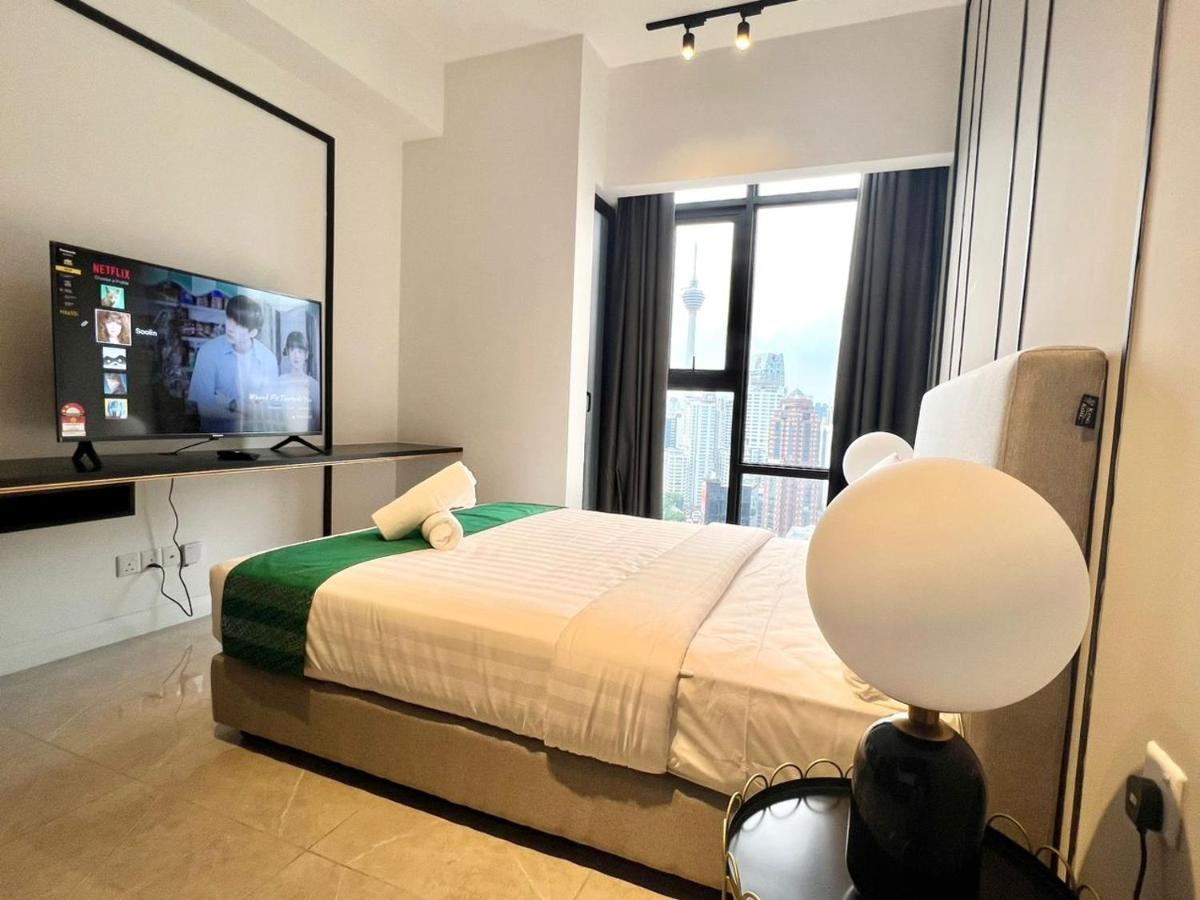 Axon Suites Bukit Bintang By Sky Pool Kuala Lumpur Exterior photo
